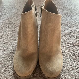 Lucky tan suede wedges